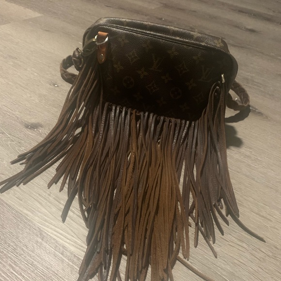 Authentic Louis Vuitton purse - Picture 8 of 10